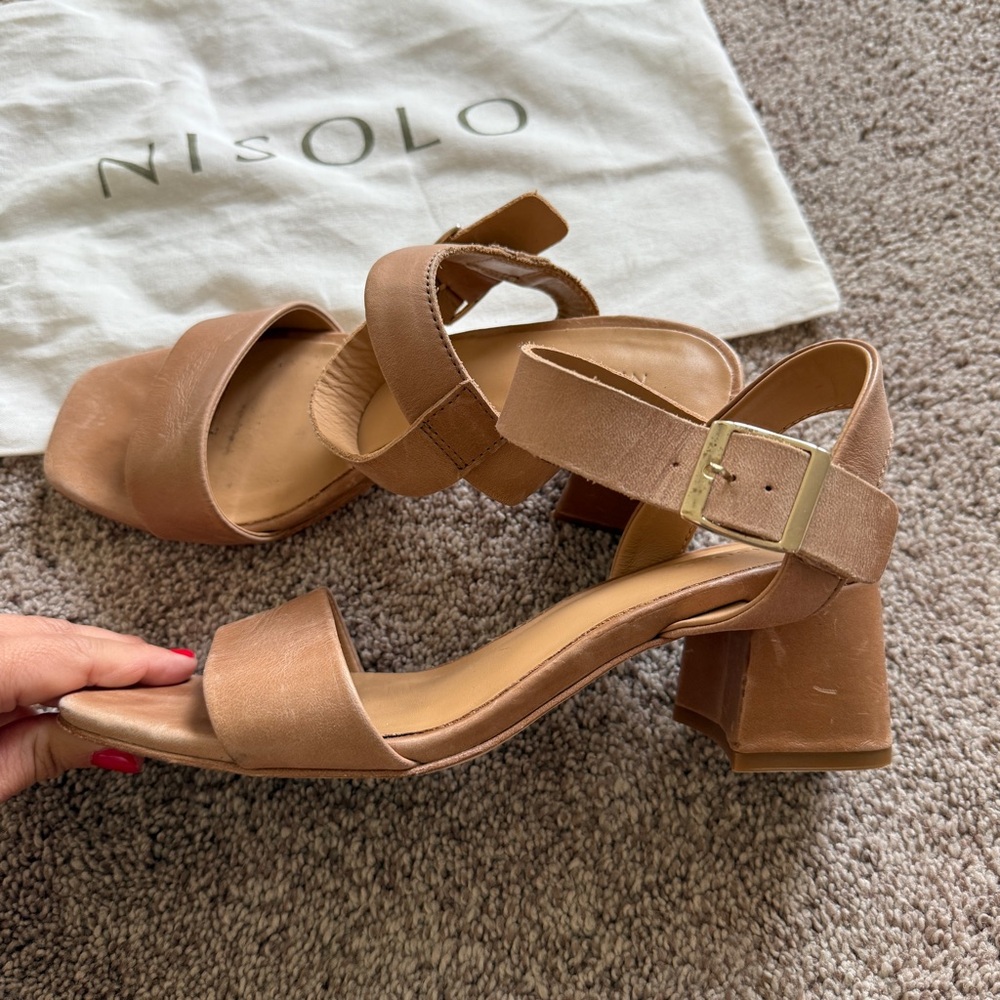 Nisolo Stella Go-To Almond Leather Block Heels Size 7.5 - Picture 7 of 9